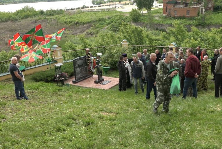 У пограничного столба земли Муромской: праздник смелых и мужественных людей в зеленых фуражках!
